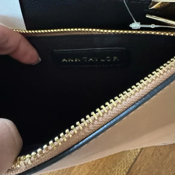 Ann Taylor Black and Tan Two Piece Women's Bag. NWT. Gift ready. Ships fast. - Picture 13 of 14